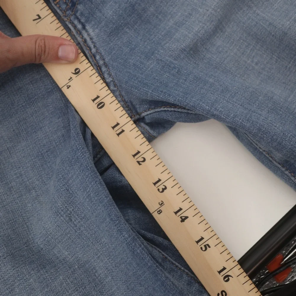 Levis levi 725
